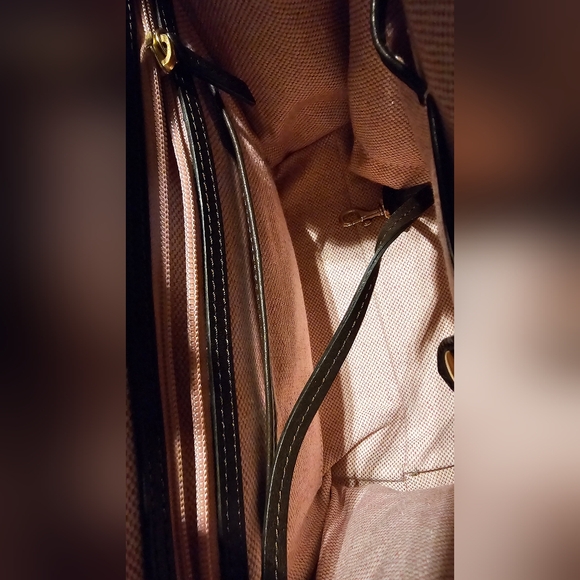 Dooney & Bourke Croc Embossed Learher Janine Handbag strap EUC - Picture 16 of 16